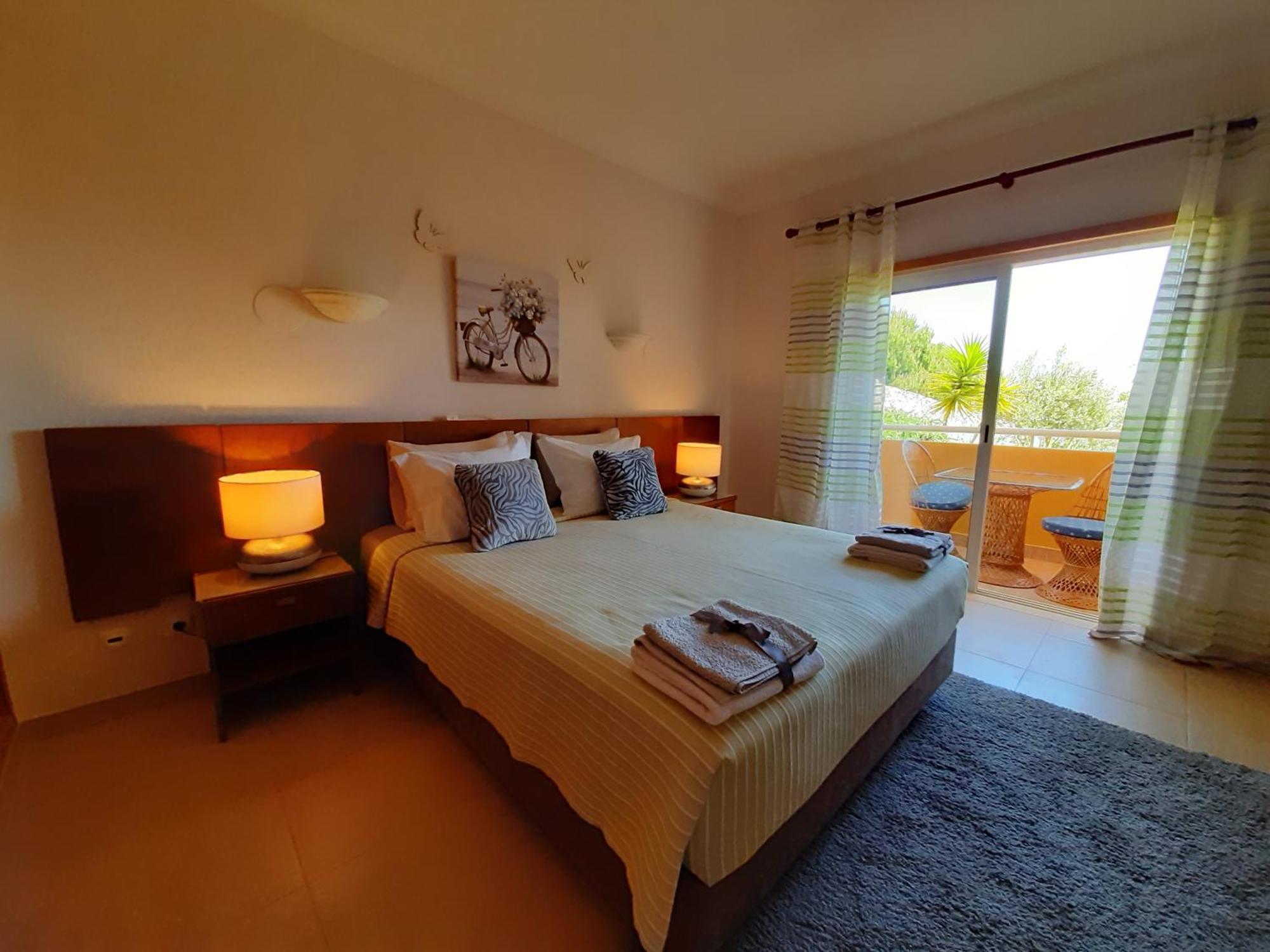 Lucie Lime Guesthouse Praia Da Luz Екстер'єр фото