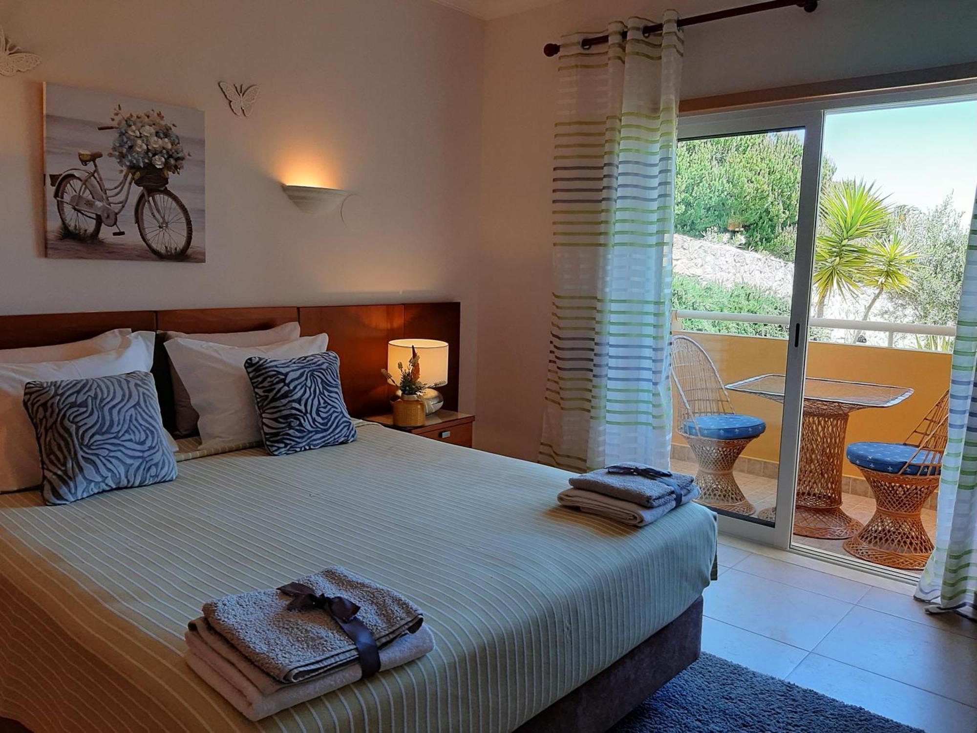 Lucie Lime Guesthouse Praia Da Luz Екстер'єр фото