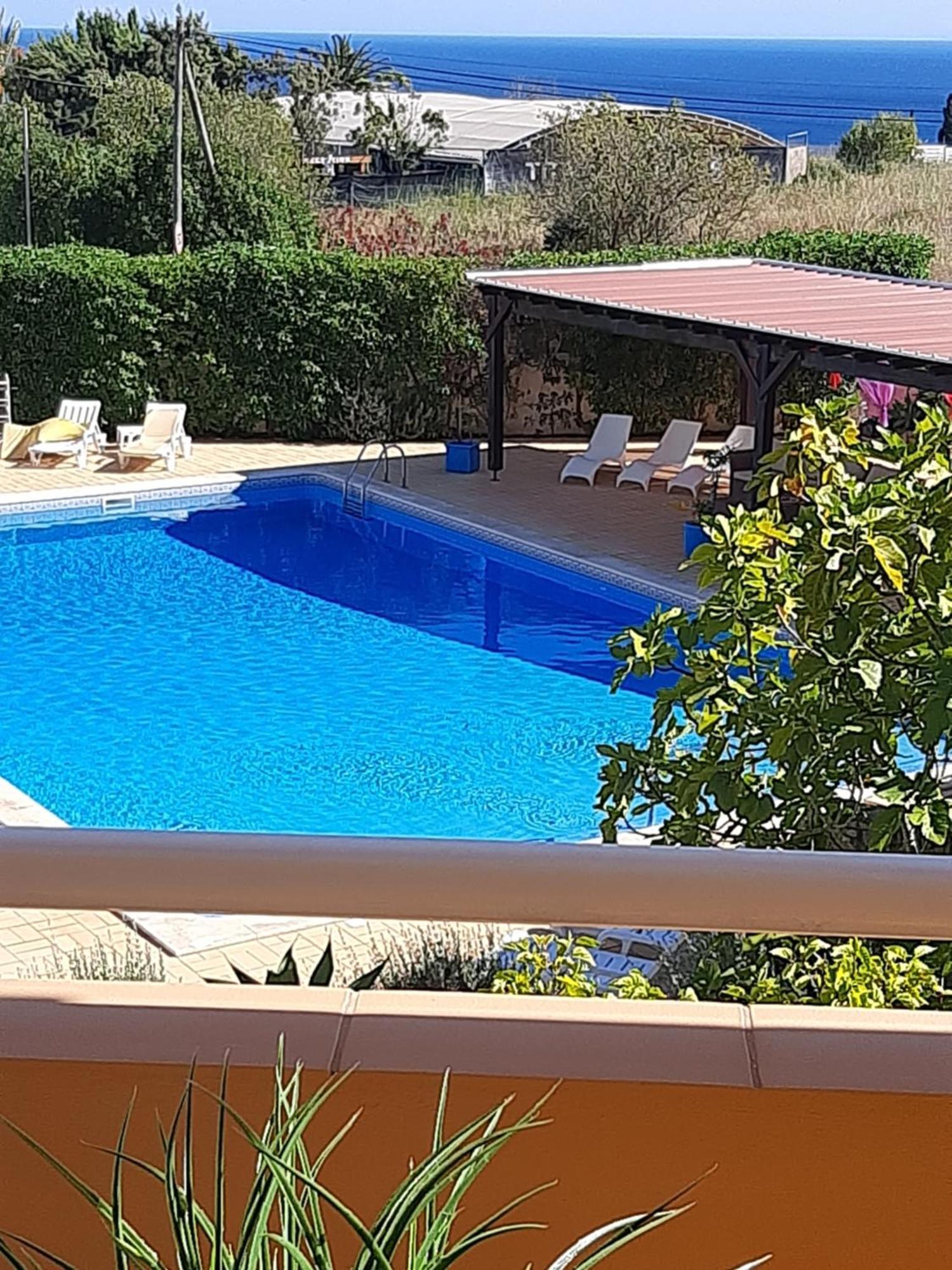 Lucie Lime Guesthouse Praia Da Luz Екстер'єр фото